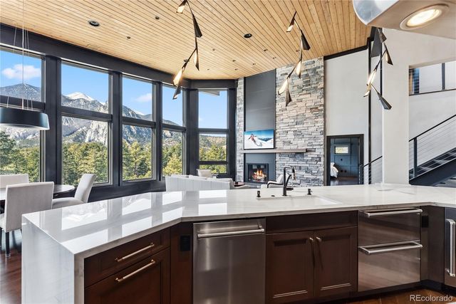 21261 Broadview Road, Nathrop, CO 81236