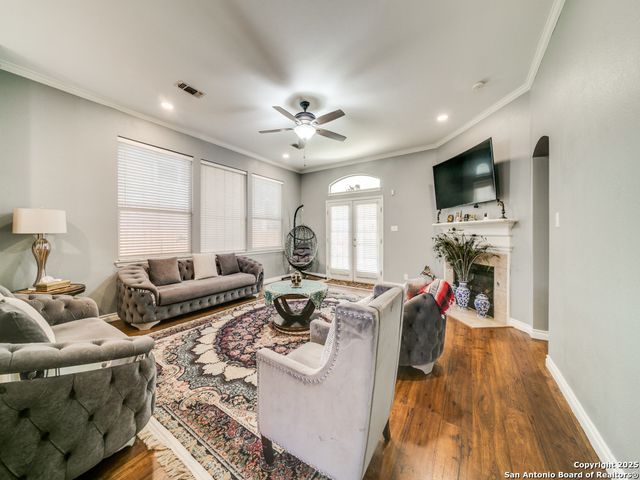 5918 Hart Field, San Antonio, TX 78249