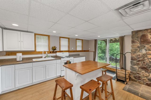 36 Ocean View Boulevard, Groton, NH 03241