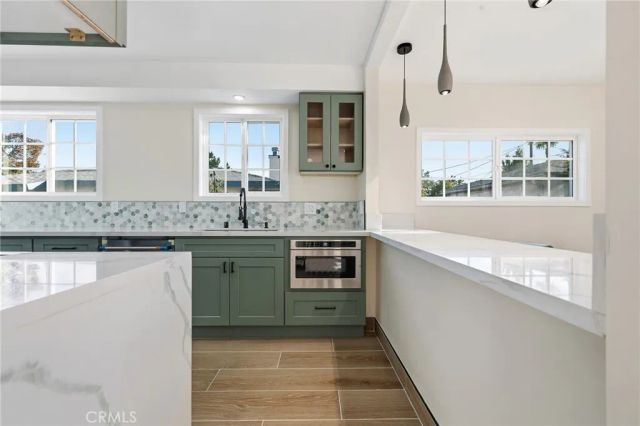 9233 Swinton, North Hills, CA 91343