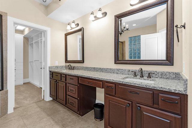 6 Rafters Row, The Woodlands, TX 77380