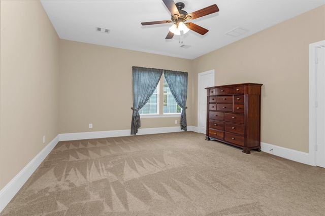 6 Rafters Row, The Woodlands, TX 77380