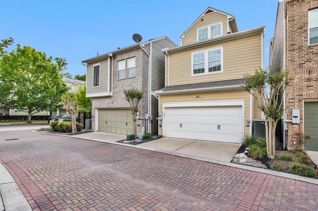 6 Rafters Row, The Woodlands, TX 77380