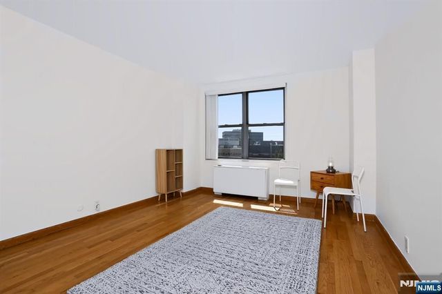 301 Beech Street 12A, Hackensack, NJ 07601