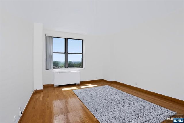 301 Beech Street 12A, Hackensack, NJ 07601