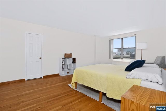 301 Beech Street 12A, Hackensack, NJ 07601