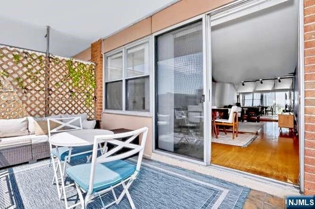 301 Beech Street 12A, Hackensack, NJ 07601
