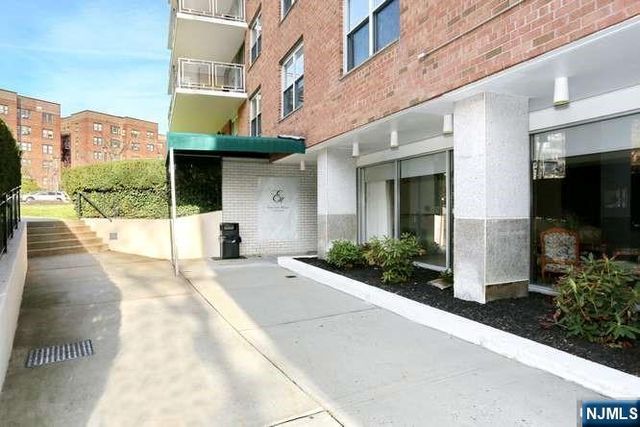 301 Beech Street 12A, Hackensack, NJ 07601