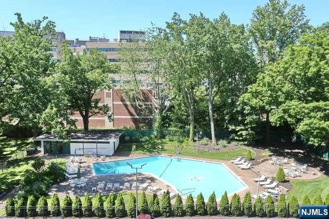 301 Beech Street 12A, Hackensack, NJ 07601
