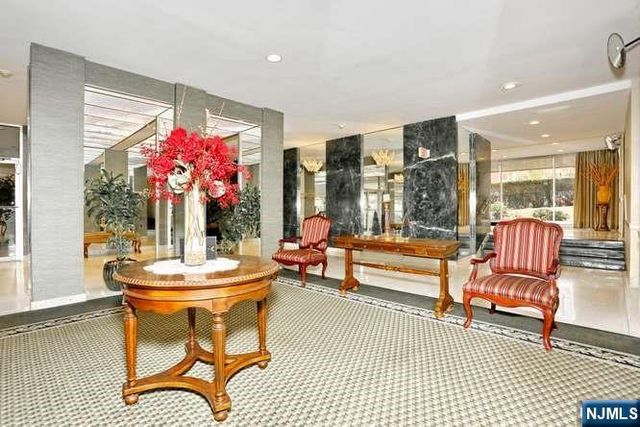 301 Beech Street 12A, Hackensack, NJ 07601