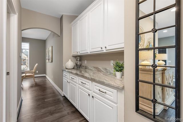 21924 E Majestic Drive, Macomb, MI 48044