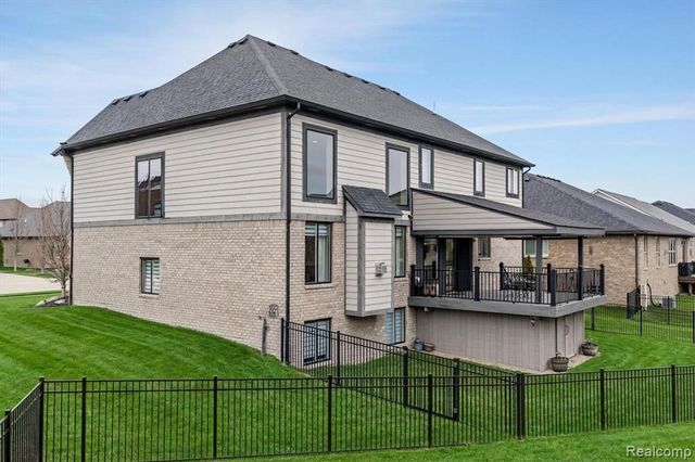 21924 E Majestic Drive, Macomb, MI 48044