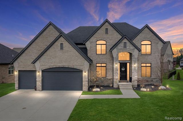 21924 E Majestic Drive, Macomb, MI 48044