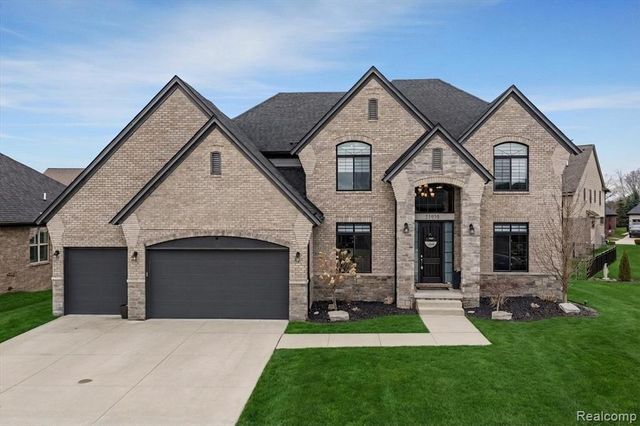 21924 E Majestic Drive, Macomb, MI 48044