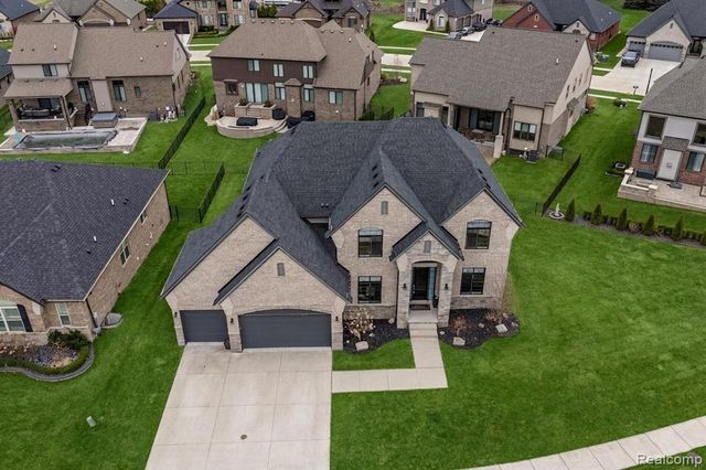 21924 E Majestic Drive, Macomb, MI 48044