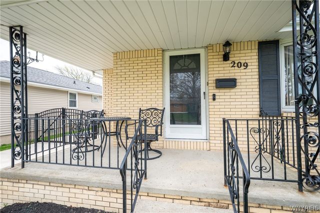209 Oakvale Boulevard, Tonawanda, NY 14223