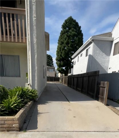 16711 Sims, Huntington Beach, CA 92649