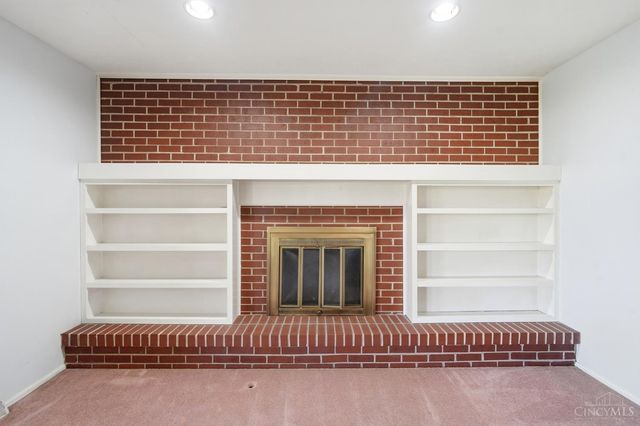 22 Holmes Court, Hamilton, OH 45013