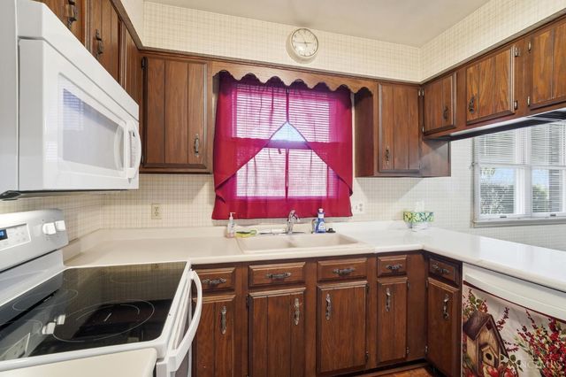 22 Holmes Court, Hamilton, OH 45013