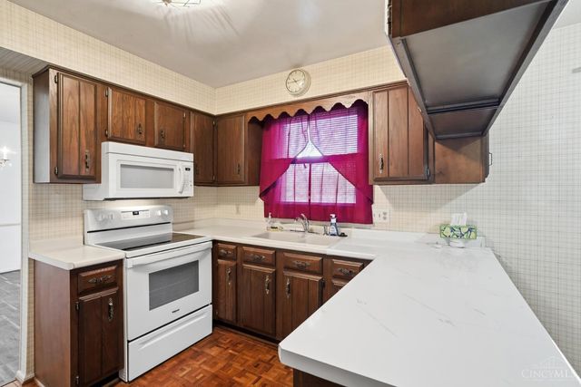 22 Holmes Court, Hamilton, OH 45013