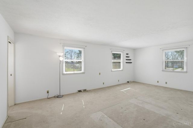 22 Holmes Court, Hamilton, OH 45013