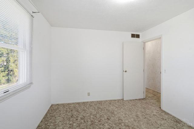 22 Holmes Court, Hamilton, OH 45013