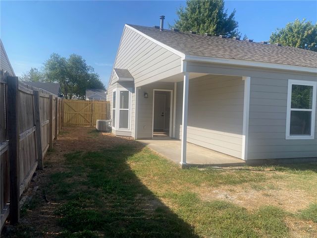 3103 NE 12th Street, Bentonville, AR 72712