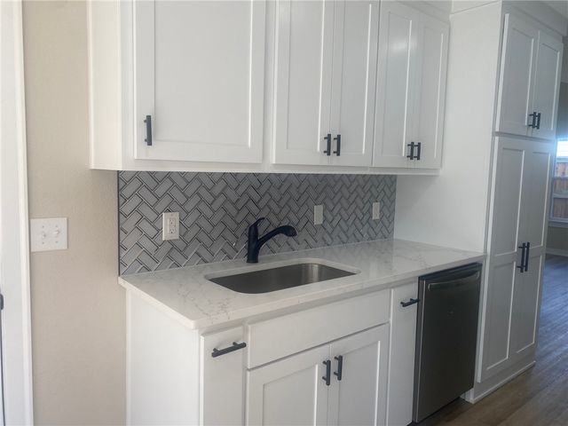 3103 NE 12th Street, Bentonville, AR 72712