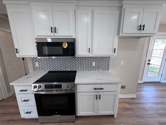 3103 NE 12th Street, Bentonville, AR 72712