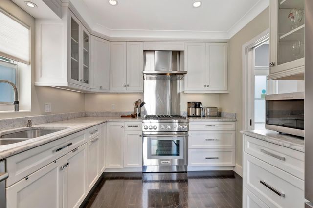 136 Worth Court S, West Palm Beach, FL 33405