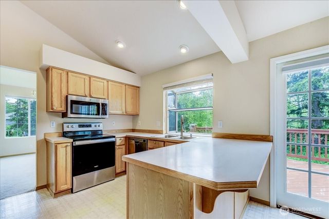 7001 60th Place NE, Marysville, WA 98270