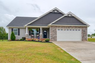 221 Little Man Dr, Boiling Springs, SC 29316