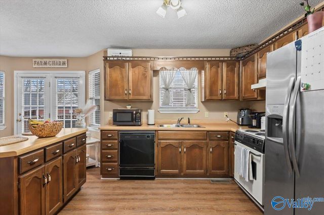 1258 Wanda Drive NW, Arab, AL 35016