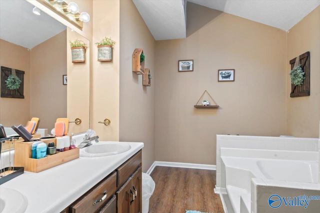 1258 Wanda Drive NW, Arab, AL 35016