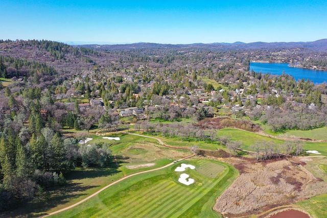 22901 Sunset Ridge Dr, Auburn, CA 95602