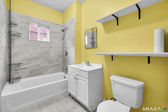 72 Sterling Street, Hartford, CT 06112