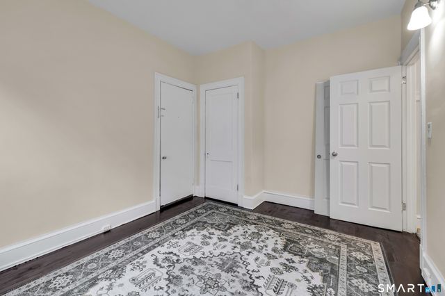 72 Sterling Street, Hartford, CT 06112