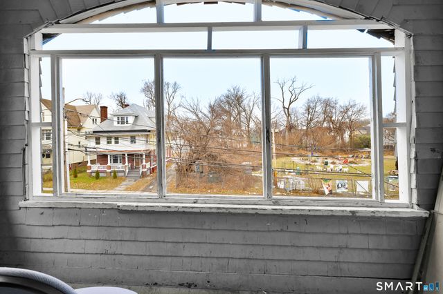 72 Sterling Street, Hartford, CT 06112