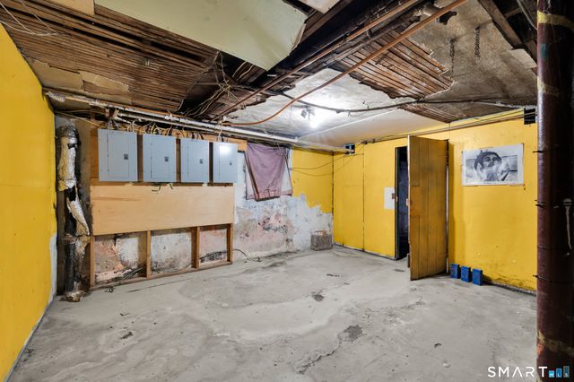 72 Sterling Street, Hartford, CT 06112