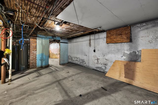 72 Sterling Street, Hartford, CT 06112