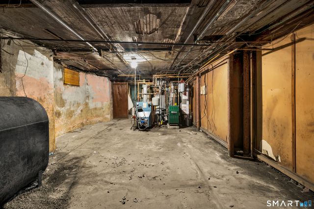 72 Sterling Street, Hartford, CT 06112