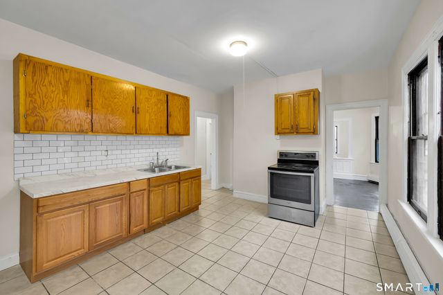 72 Sterling Street, Hartford, CT 06112