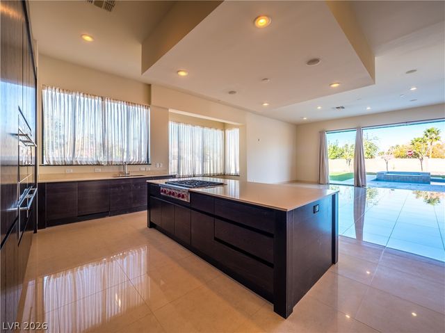7426 Yonie Court, Las Vegas, NV 89117