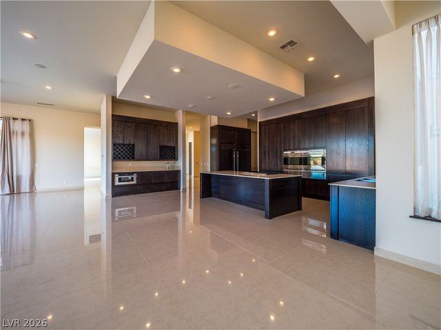 7426 Yonie Court, Las Vegas, NV 89117