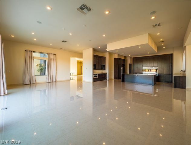 7426 Yonie Court, Las Vegas, NV 89117