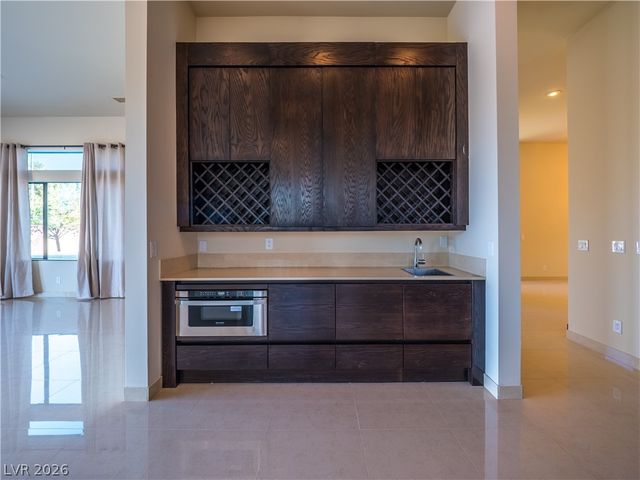 7426 Yonie Court, Las Vegas, NV 89117