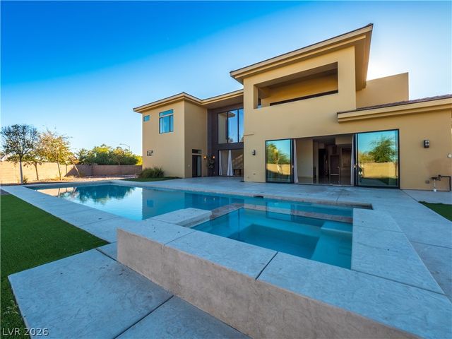 7426 Yonie Court, Las Vegas, NV 89117