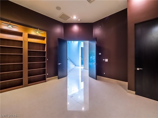 7426 Yonie Court, Las Vegas, NV 89117