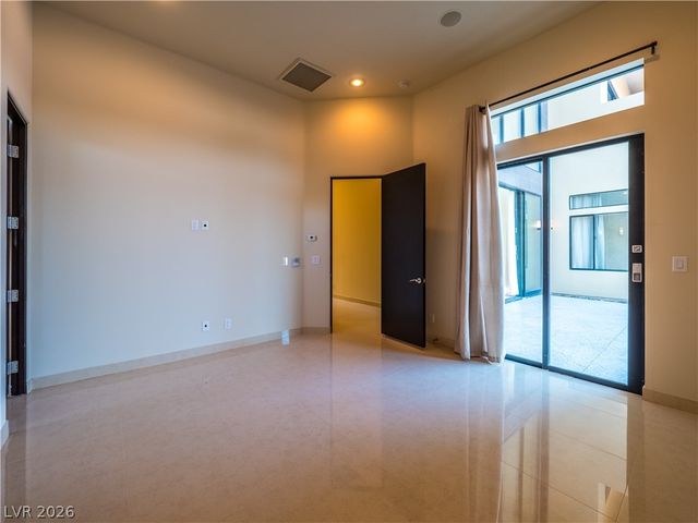 7426 Yonie Court, Las Vegas, NV 89117