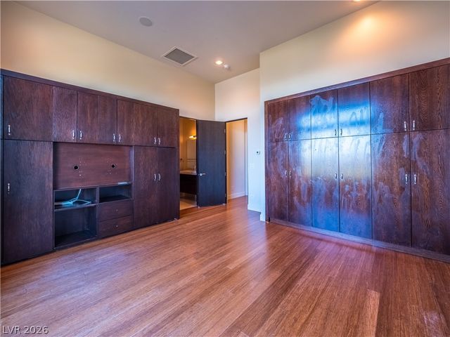 7426 Yonie Court, Las Vegas, NV 89117